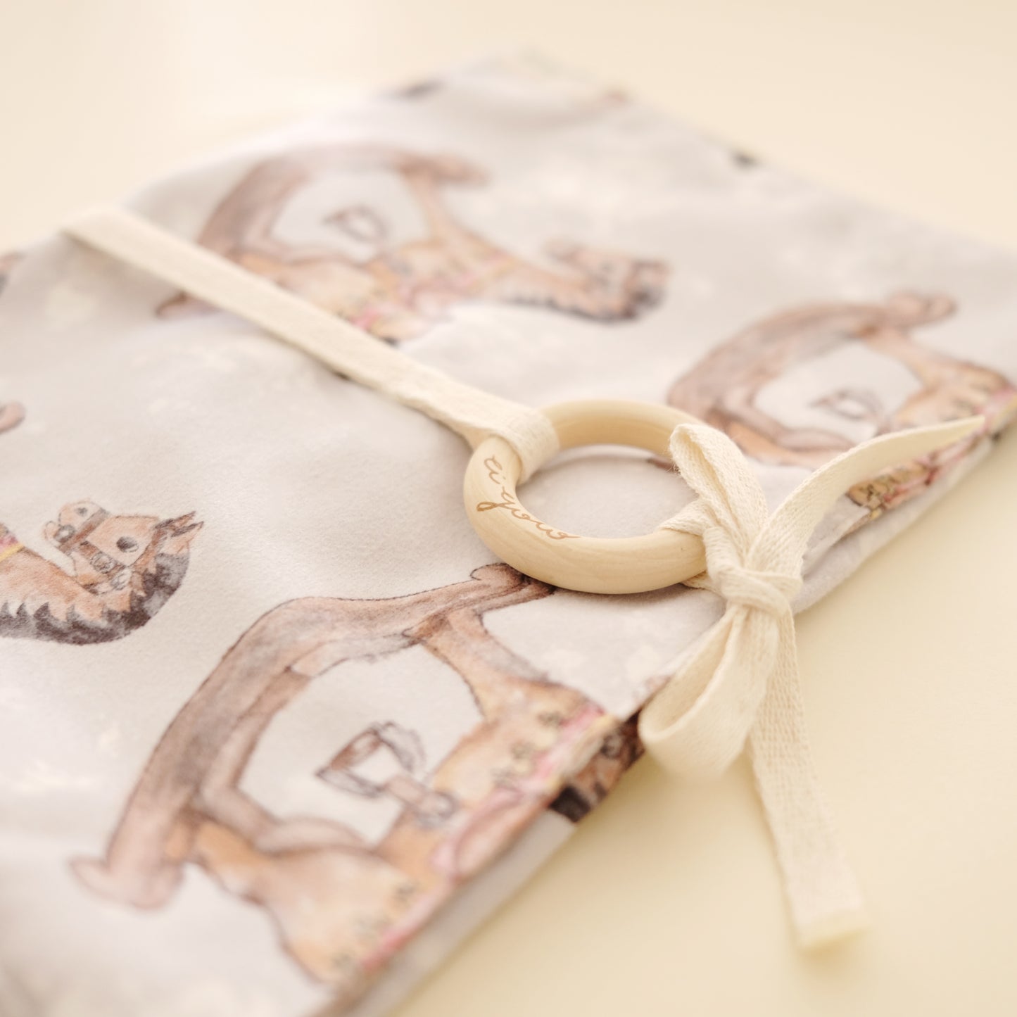 Minipañalera Microfibra para bebé Caballitos de Madera 1