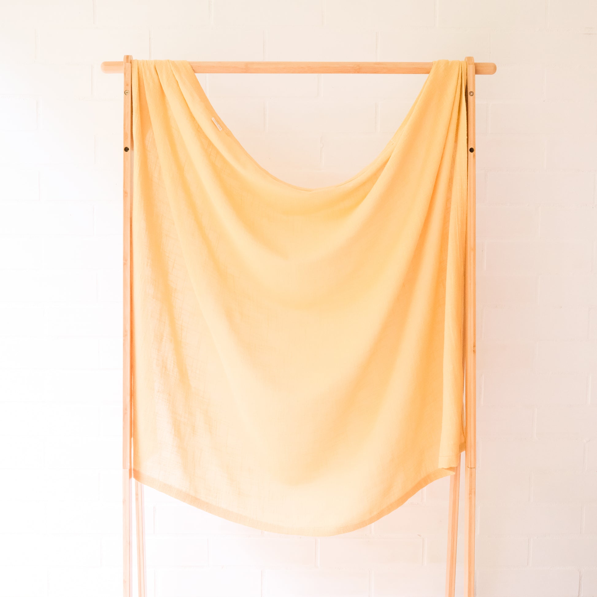 cigoto Muselina para bebé Fondo Amarillo 1
