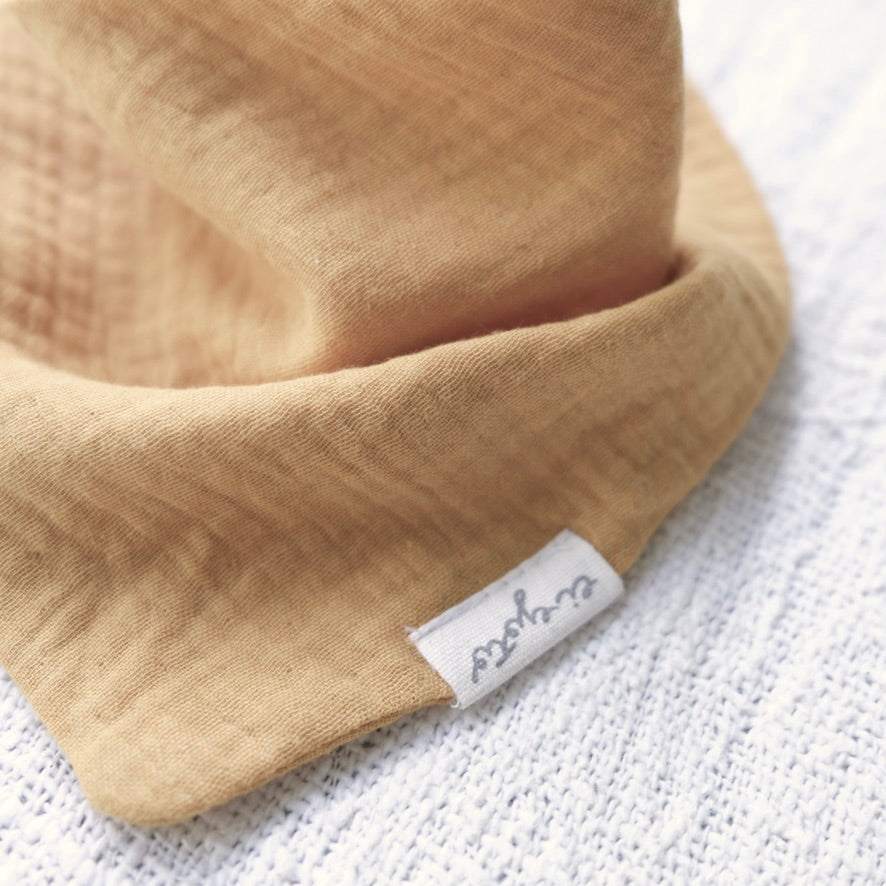 cigoto Babero tipo bandana en Muselina para bebé