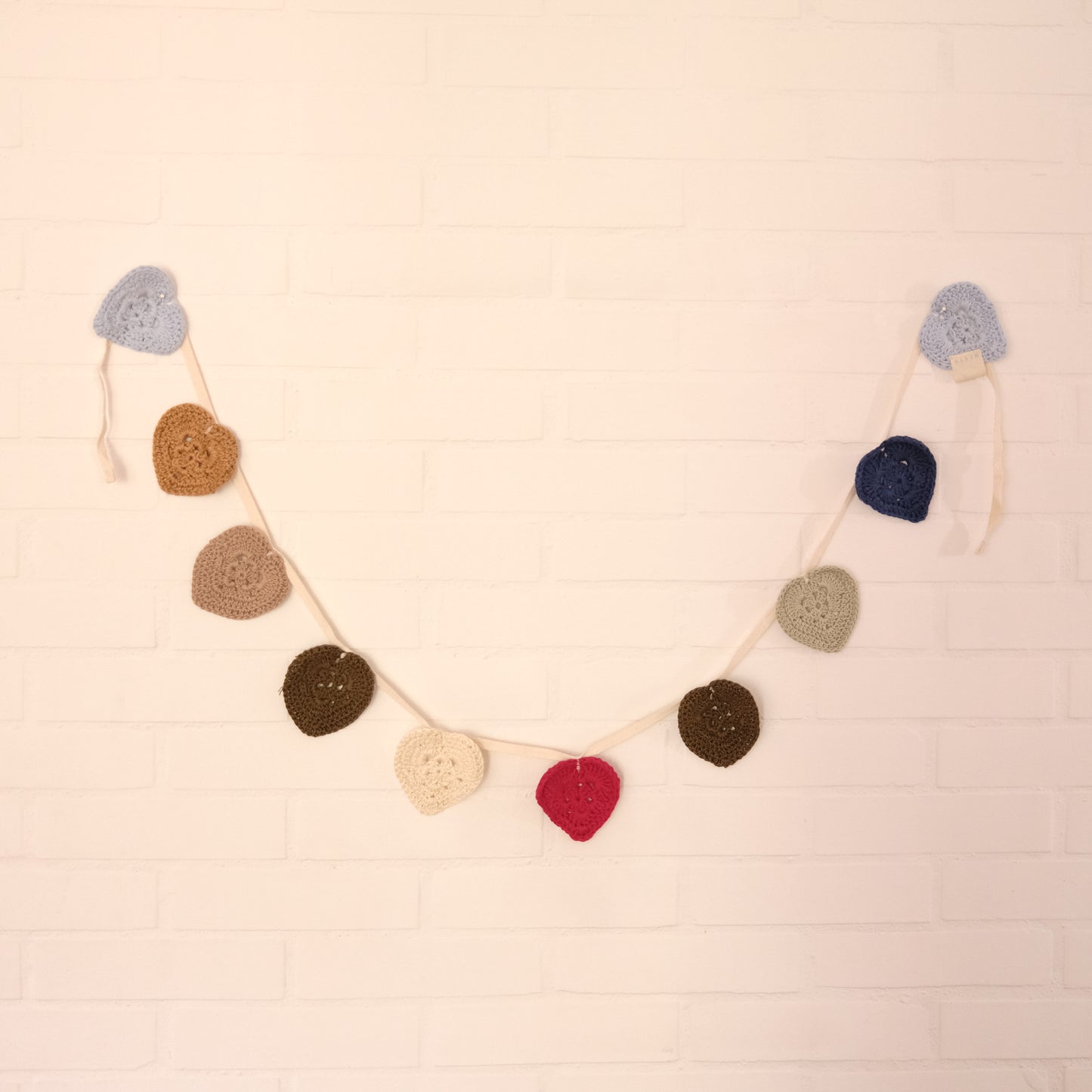 NESTY Guirnalda Corazones Crochet para decorar el cuarto de tu bebé 7